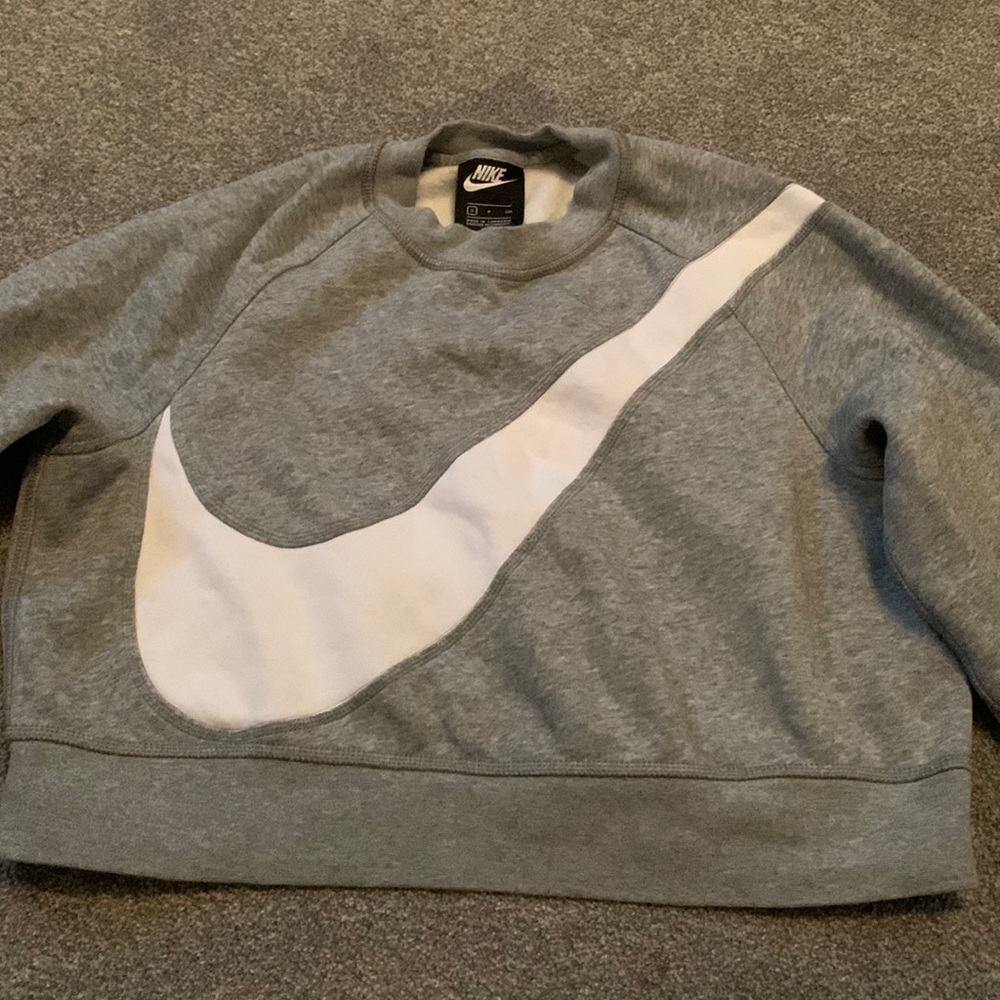 nike cropped sweater